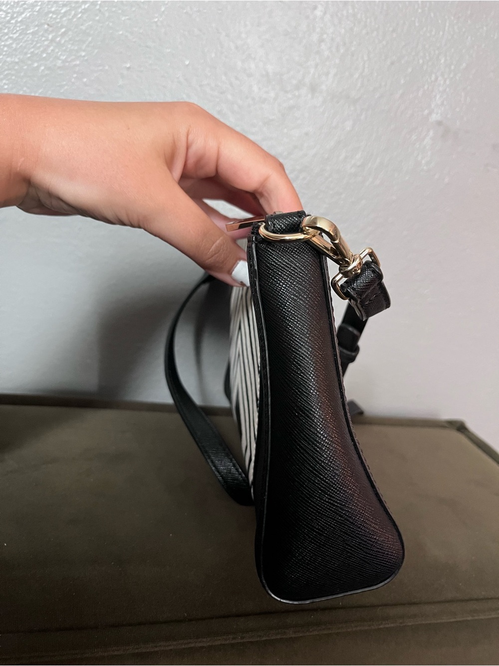 Armani Jeans Black and White Graphic Wristlet crossbody - Picture 5 of 7